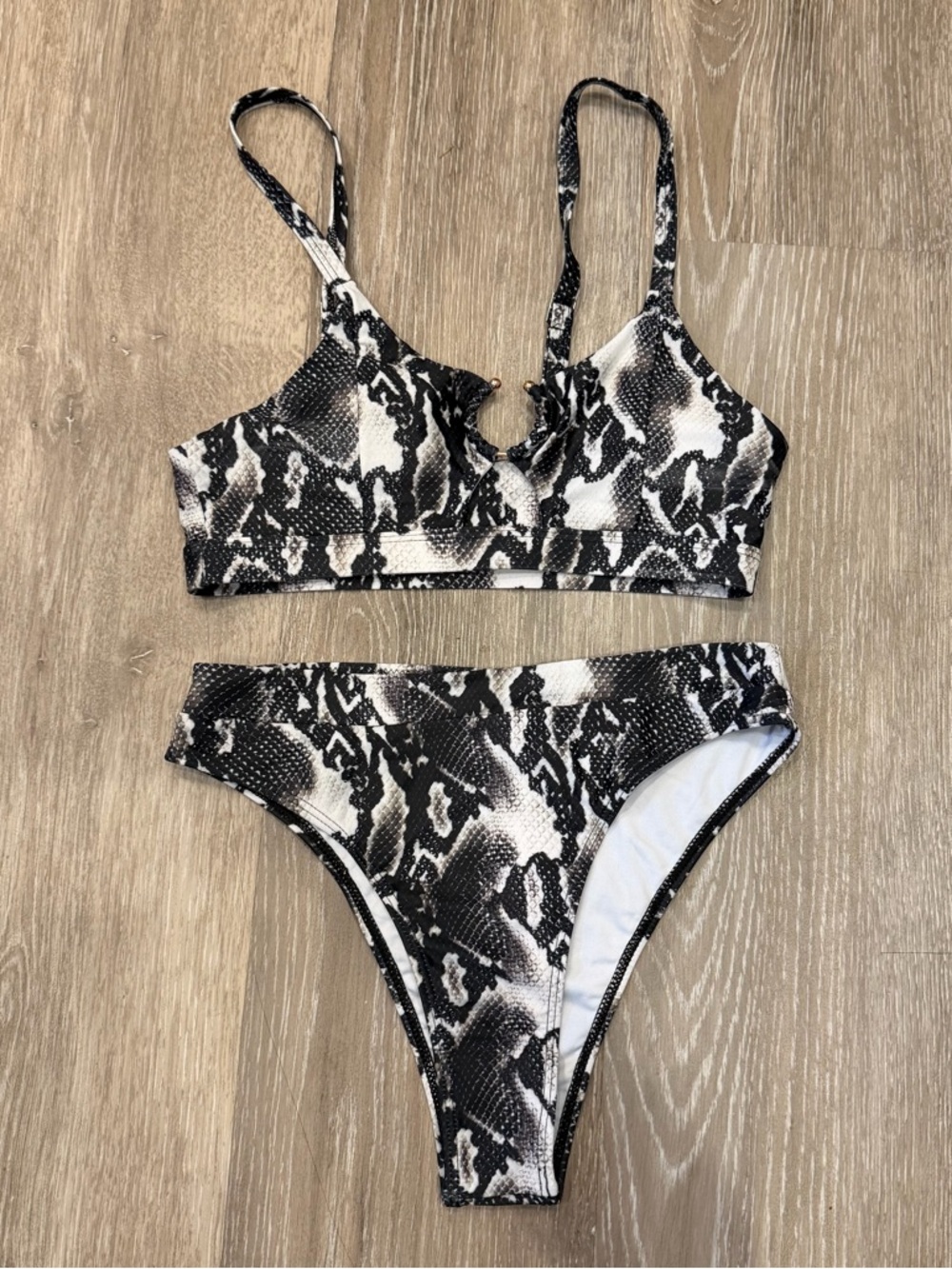 NEW Womens Small Bikini Set Black & White Snakeskin Print Bralette Cheeky Bottom